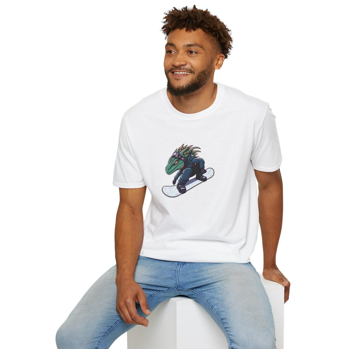 Unique T-Shirt - Heroic Lizard Snowboarder Flying through the air - Shonen Anime Style T-Shirt