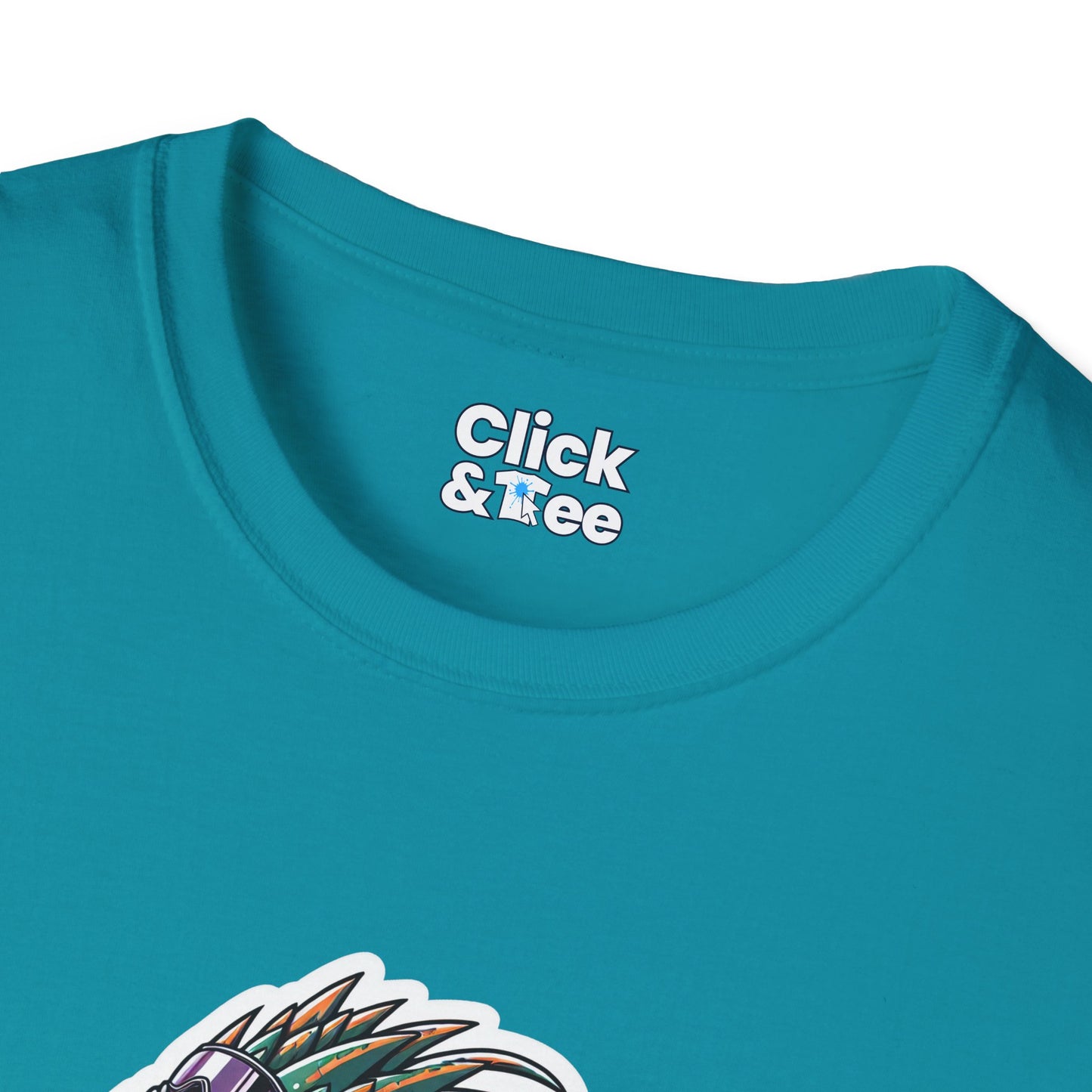 Unique T-Shirt - Heroic Lizard Snowboarder Flying through the air - Shonen Anime Style T-Shirt