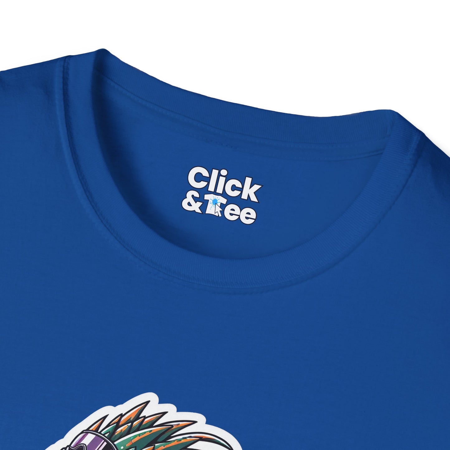 Unique T-Shirt - Heroic Lizard Snowboarder Flying through the air - Shonen Anime Style T-Shirt