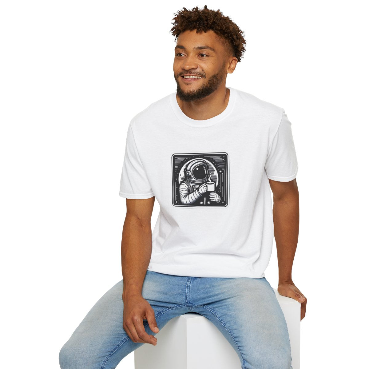 Retro T-Shirt - Astronaut Astronaut Drinking a coffee - Retro Style T-Shirt