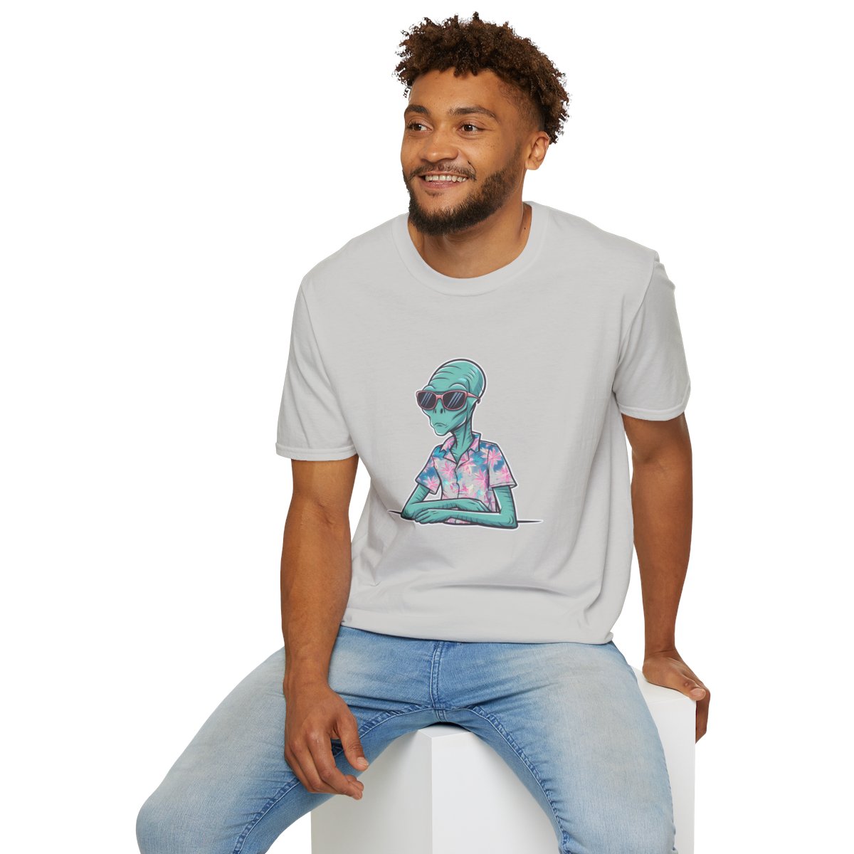 RetroAlien Unique T-Shirt Image 7
